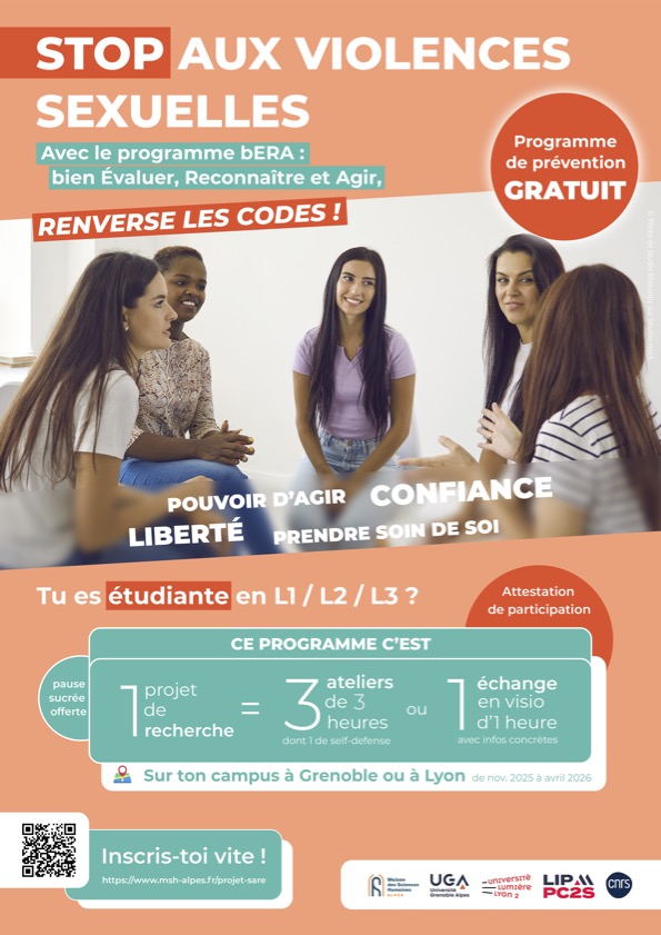 Etudiantes en train de discuter